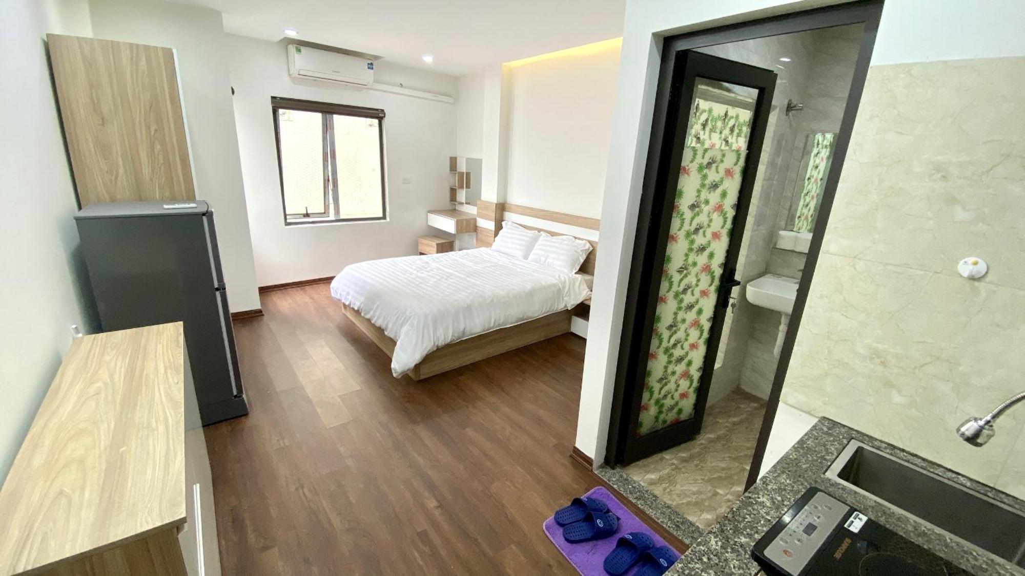 Era Apartment Ham Long Hanoi Bagian luar foto