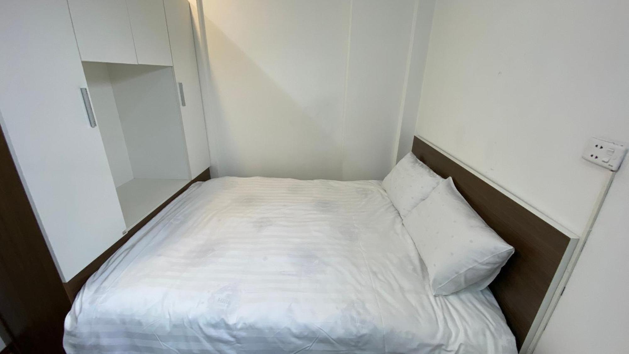 Era Apartment Ham Long Hanoi Bagian luar foto