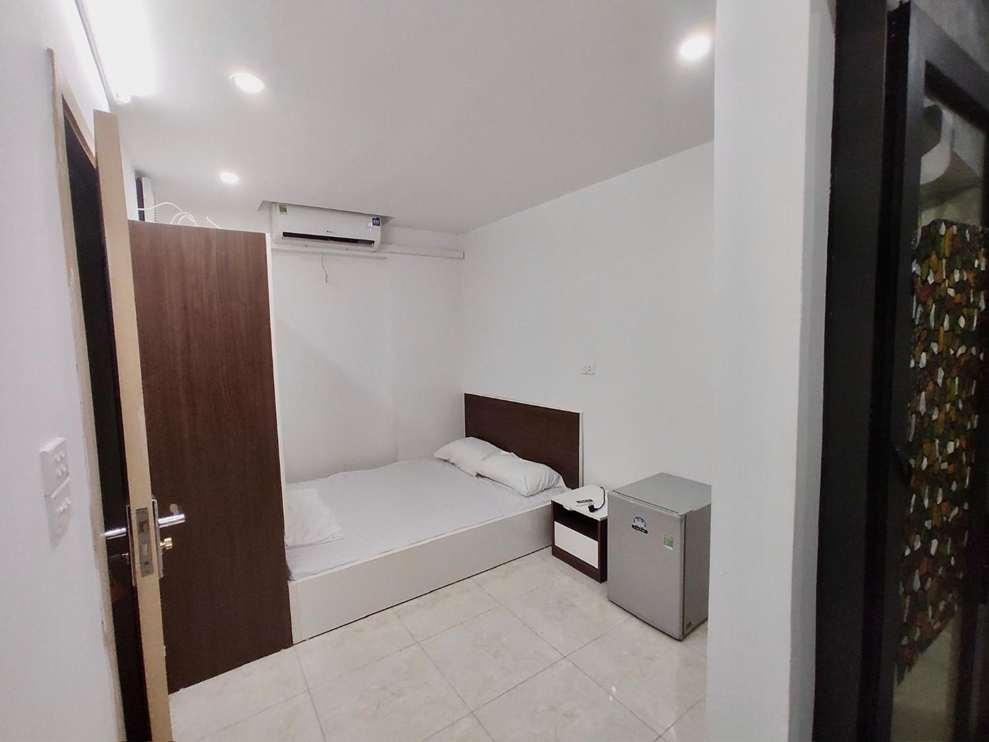 Era Apartment Ham Long Hanoi Bagian luar foto